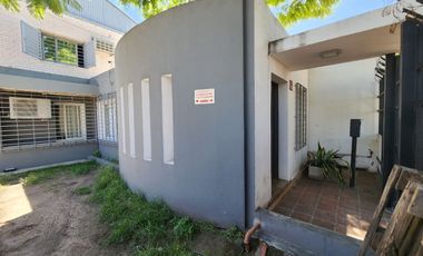 VENTA GALPON CON 400m² PLANTA LIBRE Y OFICINAS
