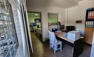 VENTA GALPON CON 400m² PLANTA LIBRE Y OFICINAS