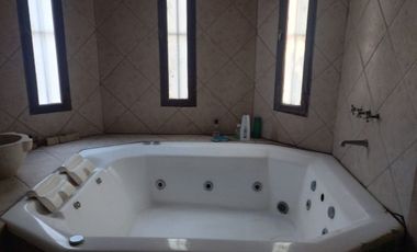 Se vende Casa Quinta en Villa Esquiu