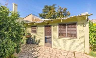 VENTA CASA EN TEMPERLEY PILETA QUINCHO