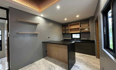 Brand New House & Lot For Sale in Tagaytay City-MC