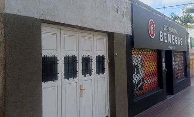 TERRENO EN GODOY CRUZ  CON PROPIEDAD A RECICLAR