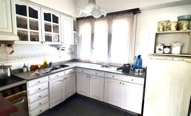 Casa en Venta, 5 amb ,con Patio, Lanús