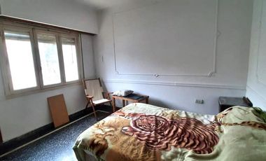 Casa en Venta, 5 amb ,con Patio, Lanús