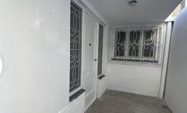 VENTA PH 3 AMBIENTES + DEPTO. 2 AMB. EN  BERNAL.