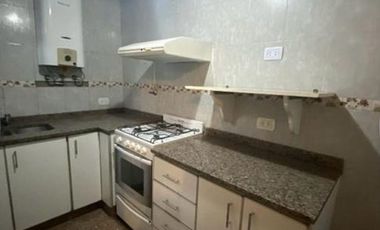 VENTA PH 3 AMBIENTES + DEPTO. 2 AMB. EN  BERNAL.