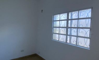 VENTA PH 3 AMBIENTES + DEPTO. 2 AMB. EN  BERNAL.