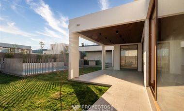 Casa en Arriendo en Monseñor Adolfo Rodriguez