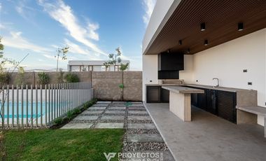 Casa en Arriendo en Monseñor Adolfo Rodriguez