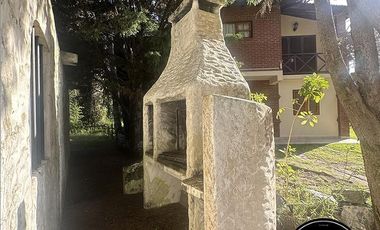 Casa a la venta en Costa del Este - Calle Los Geranios e/ Violetas y Orquideas al 316