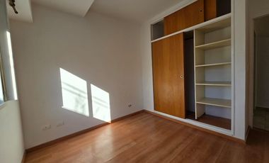 Departamento con cochera en alquiler en Caseros, Tres de Febrero, Provincia de Buenos Aires