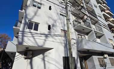 Departamento con cochera en alquiler en Caseros, Tres de Febrero, Provincia de Buenos Aires
