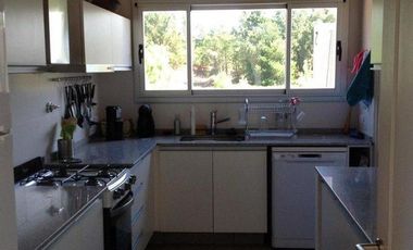Casa con picsina, 4  Dormitorios 3 Baños Senderos l lote 61