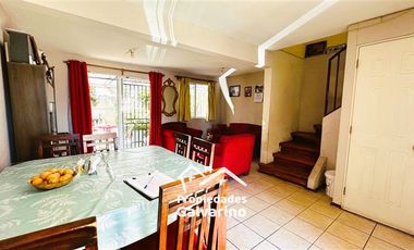 Casa en Venta en Av Las Torres - Piedra Roja