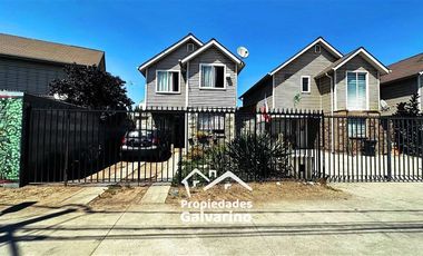 Casa en Venta en Av Las Torres - Piedra Roja