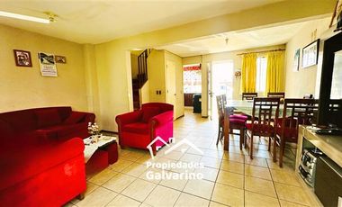 Casa en Venta en Av Las Torres - Piedra Roja