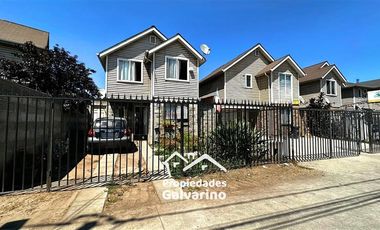 Casa en Venta en Av Las Torres - Piedra Roja
