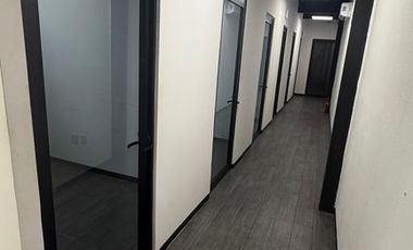 EDIFICIO COMERCIAL MULTINIVEL EN VENTA  ZONA CÉNTRICA DE QUERÉTARO A 1 MIN DE AVENIDA CONSITUYENTES Y 5 MINS DE ALAMEDA Y GOMEZ MORIN.