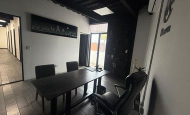 EDIFICIO COMERCIAL MULTINIVEL EN VENTA  ZONA CÉNTRICA DE QUERÉTARO A 1 MIN DE AVENIDA CONSITUYENTES Y 5 MINS DE ALAMEDA Y GOMEZ MORIN.