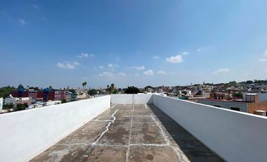 EDIFICIO COMERCIAL MULTINIVEL EN VENTA  ZONA CÉNTRICA DE QUERÉTARO A 1 MIN DE AVENIDA CONSITUYENTES Y 5 MINS DE ALAMEDA Y GOMEZ MORIN.