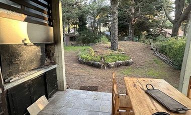 Casa más depto. a la venta en Costa del Este - Los Cedros e/ Dalias y Cisantemos al 734