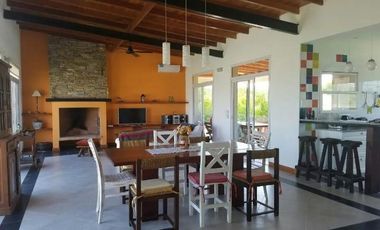Casa con Pileta - Costa Esmeralda - Barrio Ecuestre - Lote 338