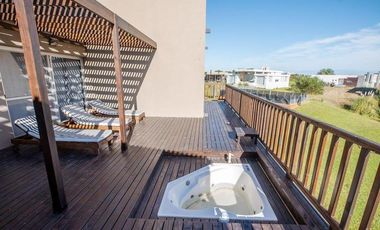 RESEIDENCIAL 1449 CASA 3 DOMITORIOS 2 BAÑOS COSTA ESMERALDA