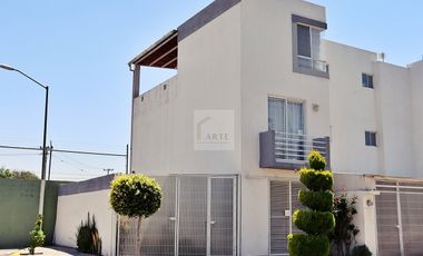 Casa en Condominio en Venta, Los Heroes Chalco III, Estado de Mexico