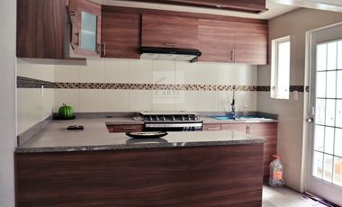 Casa en Condominio en Venta, Los Heroes Chalco III, Estado de Mexico