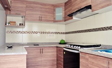 Casa en Condominio en Venta, Los Heroes Chalco III, Estado de Mexico