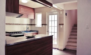 Casa en Condominio en Venta, Los Heroes Chalco III, Estado de Mexico