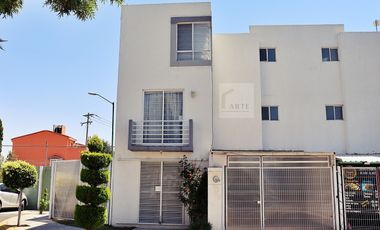 Casa en Condominio en Venta, Los Heroes Chalco III, Estado de Mexico