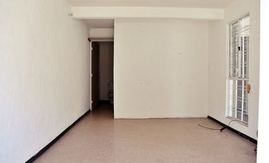 Casa en Condominio en Venta, Los Heroes Chalco III, Estado de Mexico