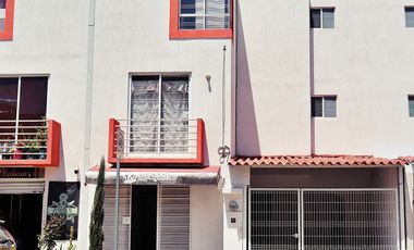 Casa en Condominio en Venta, Los Heroes Chalco III, Estado de Mexico