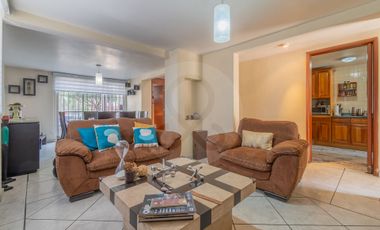 Casa en venta en Viveros de La Loma