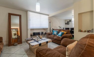 Casa en venta en Viveros de La Loma