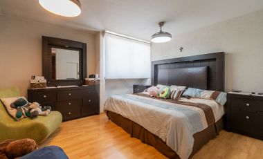 Casa en venta en Viveros de La Loma