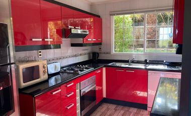 Casa en arriendo  año corrido en exclusivo condominio de Cachagua