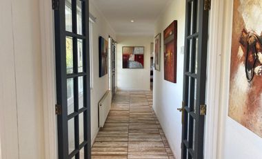 Casa en arriendo  año corrido en exclusivo condominio de Cachagua