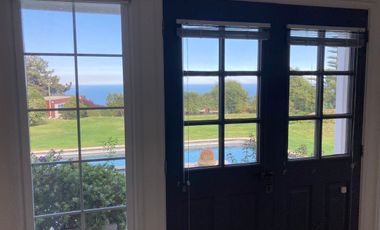 Casa en arriendo  año corrido en exclusivo condominio de Cachagua