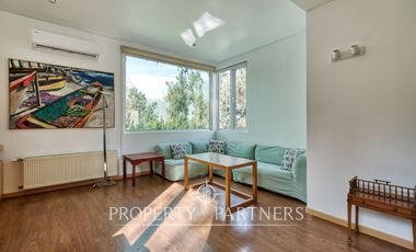 Linda casa, muy luminosa, excelentes espacios