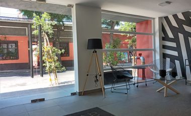 OPORTUNIDAD !!! Metro Ricardo Cumming Depto Semi Amoblado 1 D 1 B y Estacionmiento