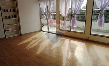 Arriendo amplia oficina Paseo Bulnes