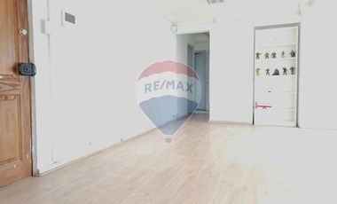 Arriendo amplia oficina Paseo Bulnes