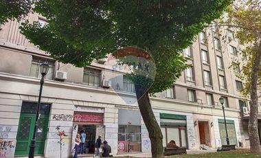 Arriendo amplia oficina Paseo Bulnes