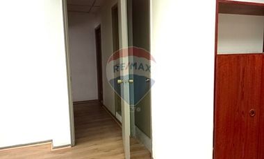 Promocion!! Oficina renovada Teatinos pasos Moneda