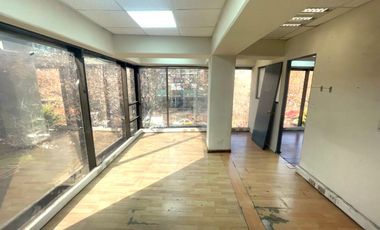 ARRIENDO Oficina de 120 m2, Metro Los Leones