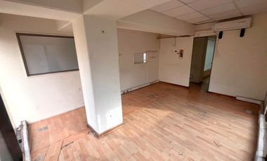 ARRIENDO Oficina de 120 m2, Metro Los Leones