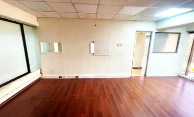 ARRIENDO Oficina de 120 m2, Metro Los Leones