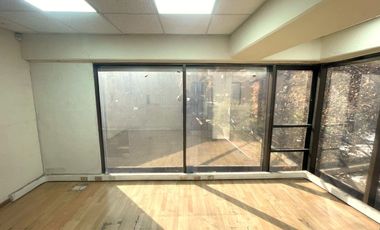 ARRIENDO Oficina de 120 m2, Metro Los Leones